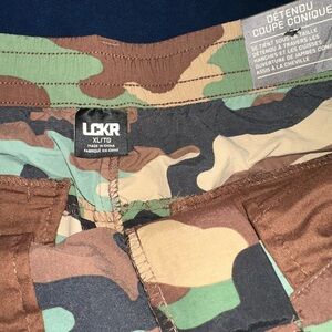 LCKR Camouflage Cargo pants